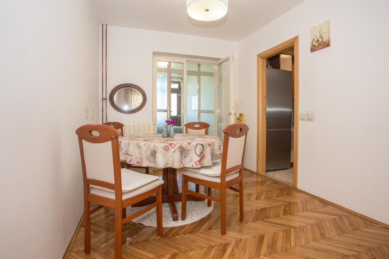 Apartment Rosse Porec Esterno foto