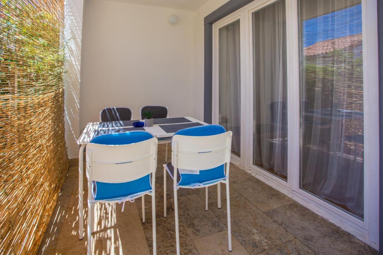 Apartment Rosse Porec Esterno foto