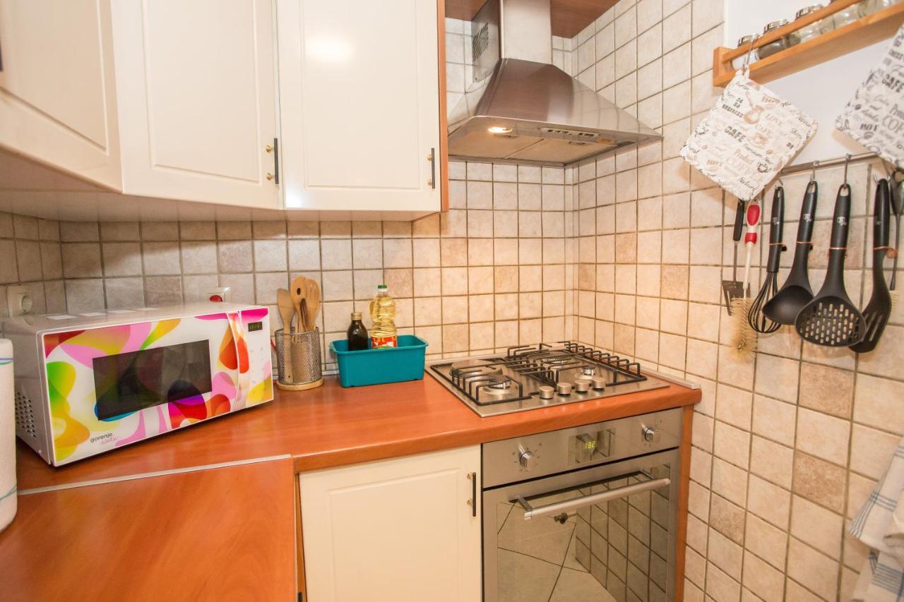 Apartment Rosse Porec Esterno foto