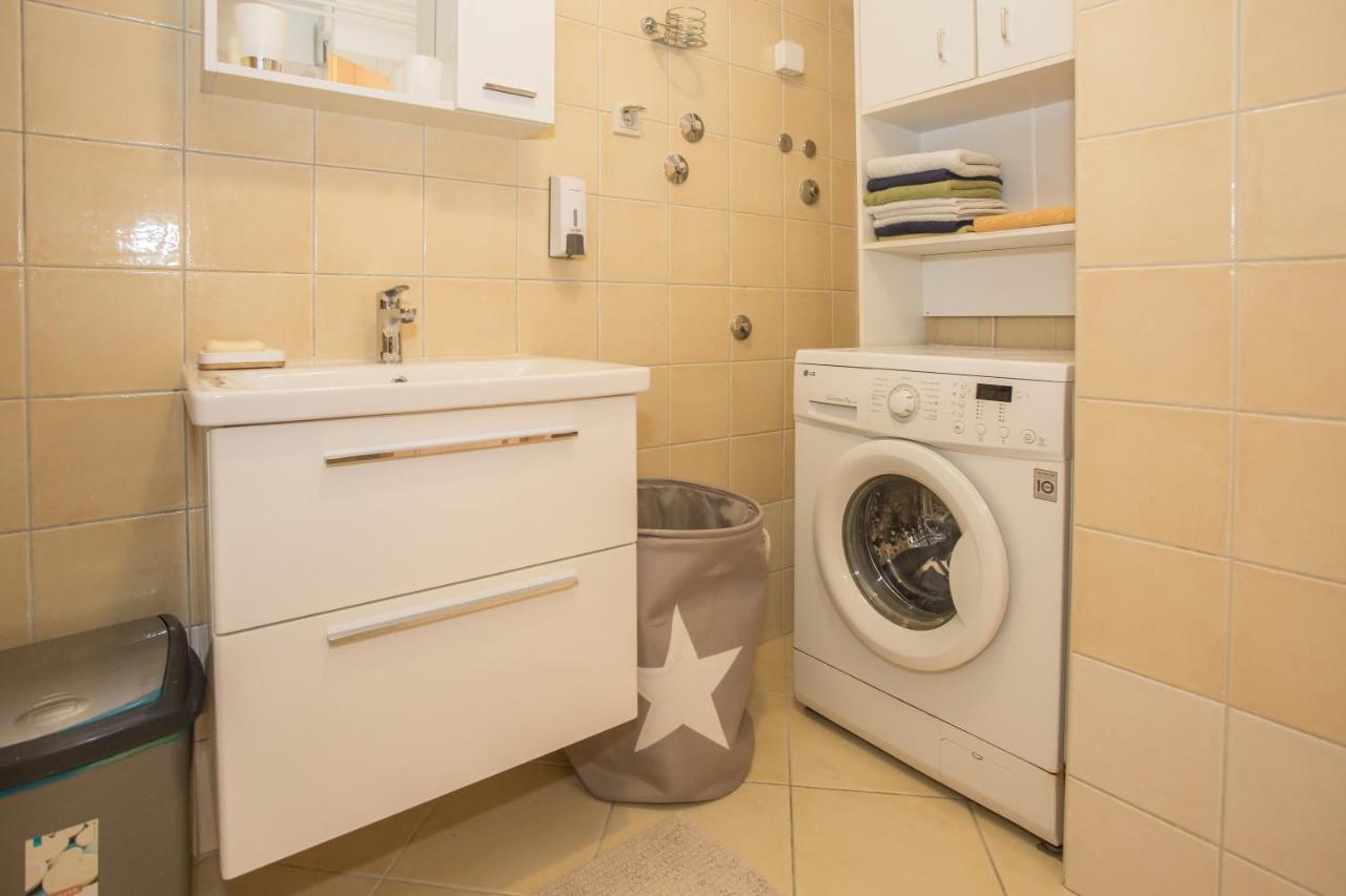 Apartment Rosse Porec Esterno foto