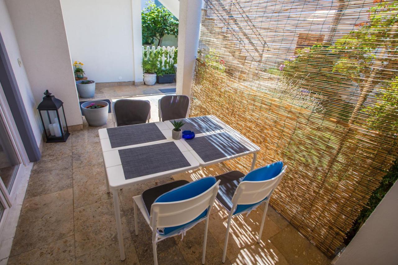 Apartment Rosse Porec Esterno foto