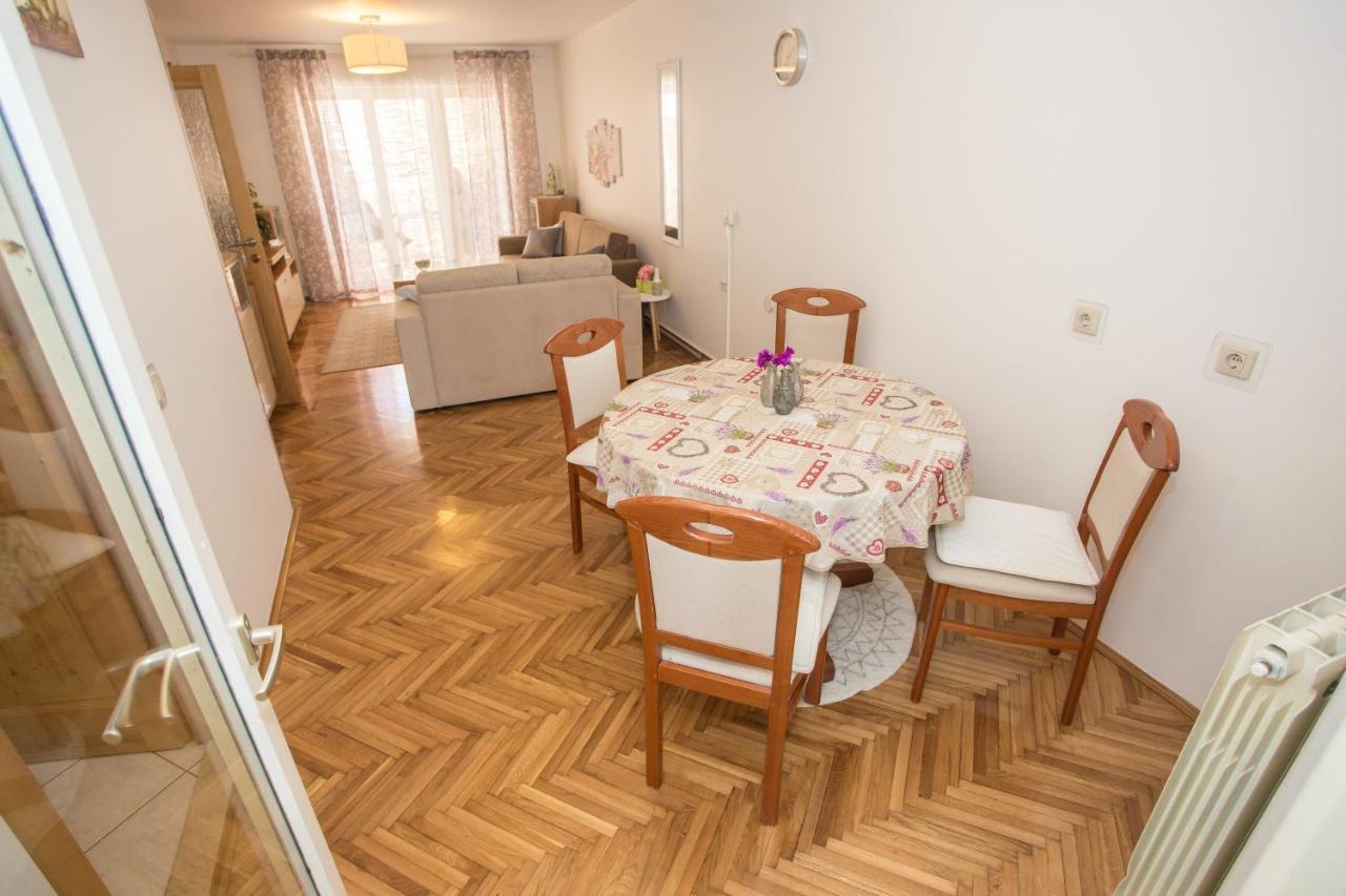 Apartment Rosse Porec Esterno foto