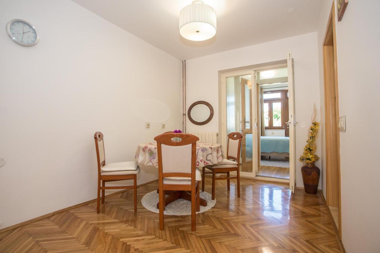 Apartment Rosse Porec Esterno foto